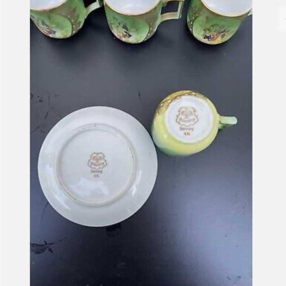 Demi tasse cup and saucer . Courting couples - Picture 2 of 4